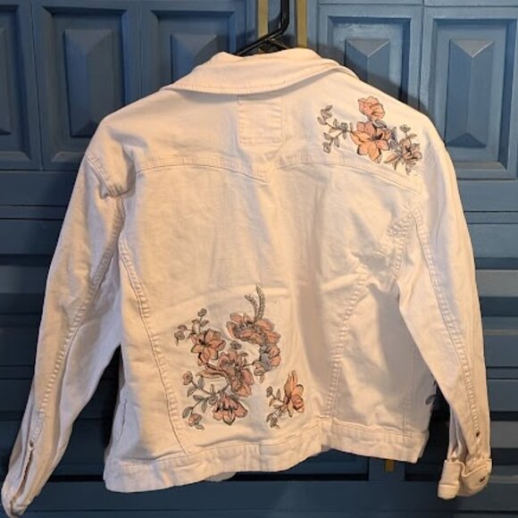 J1 CANDIES Pink Embroidered Jean Jacket - Picture 5 of 5